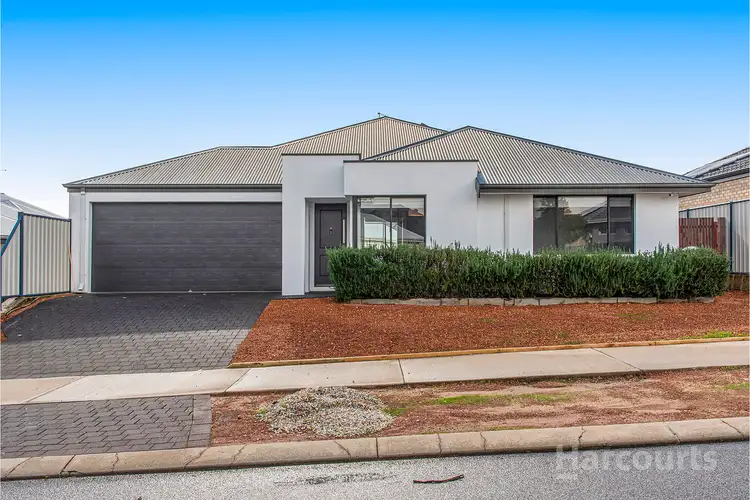 5 Newbridge Street, Meadow Springs WA 6210