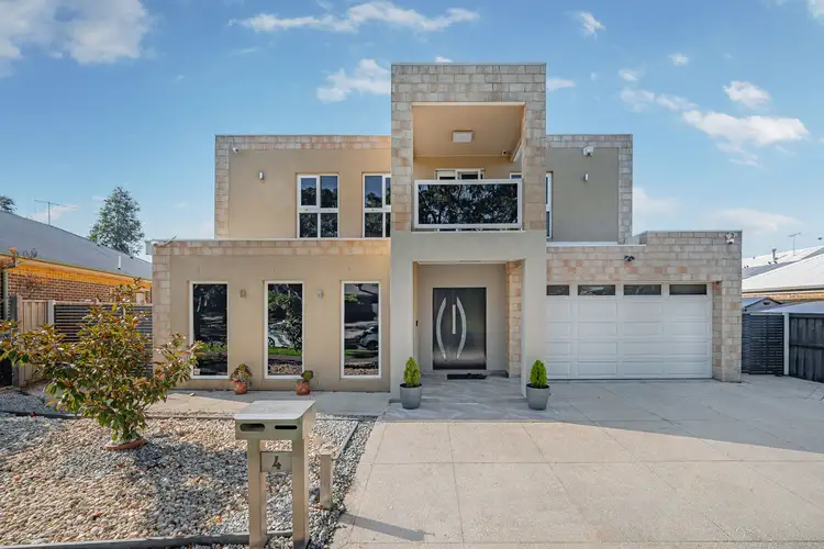 4 Lauderdale Drive, Craigieburn VIC 3064