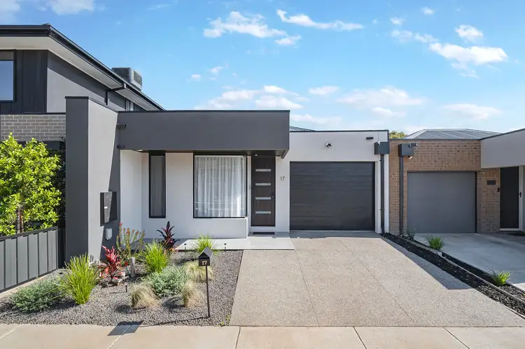 17 Mervyn Drive, Greenvale VIC 3059