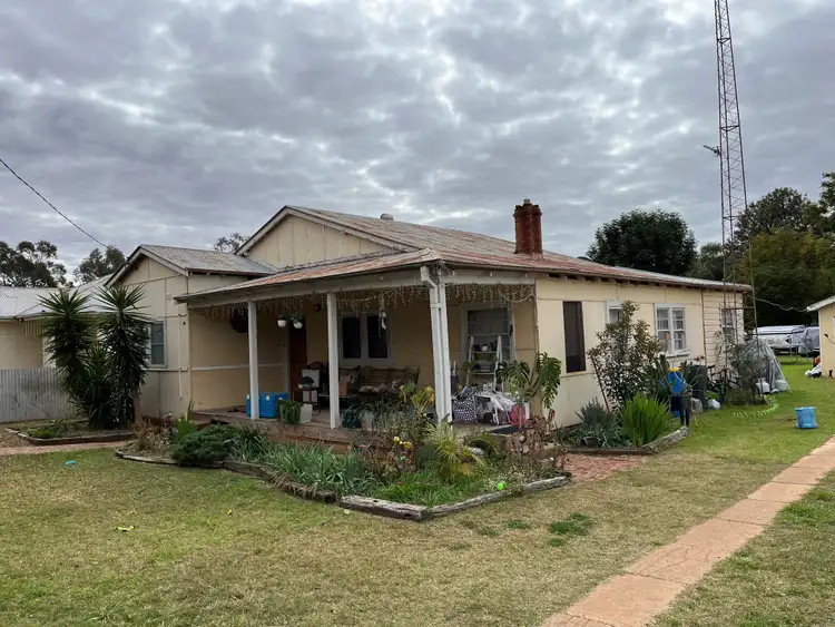 Second view of Homely house listing, 40 Warren St, Nyngan NSW 2825