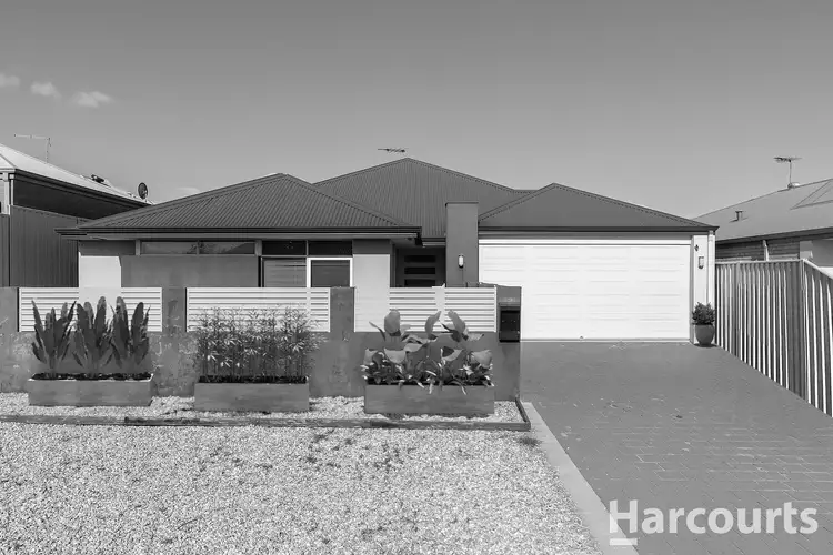 15 Rayner Promenade, Lakelands WA 6180