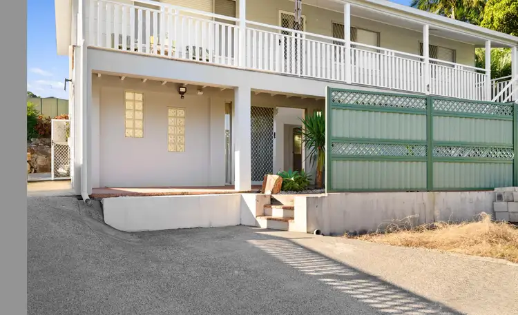 3 Theodore Place, Molendinar QLD 4214