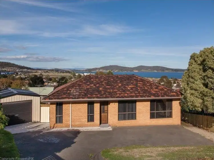 14 BLAND COURT, Rokeby TAS 7019