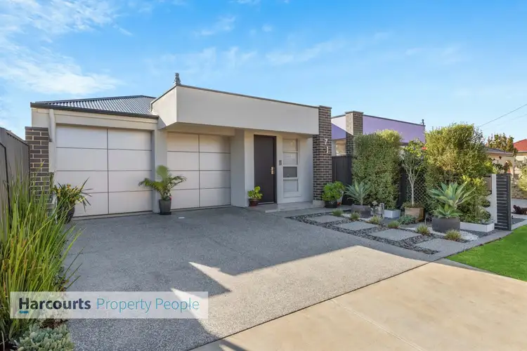 7 Ray Street, Findon SA 5023