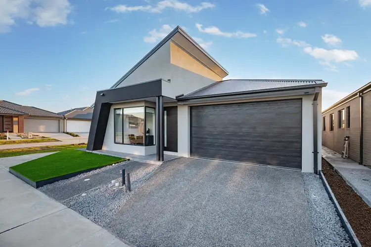 1 Kooyongkoot Drive, Mickleham VIC 3064