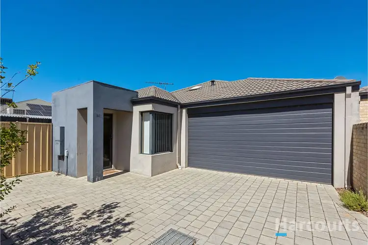 8B Paris Gardens, Hocking WA 6065