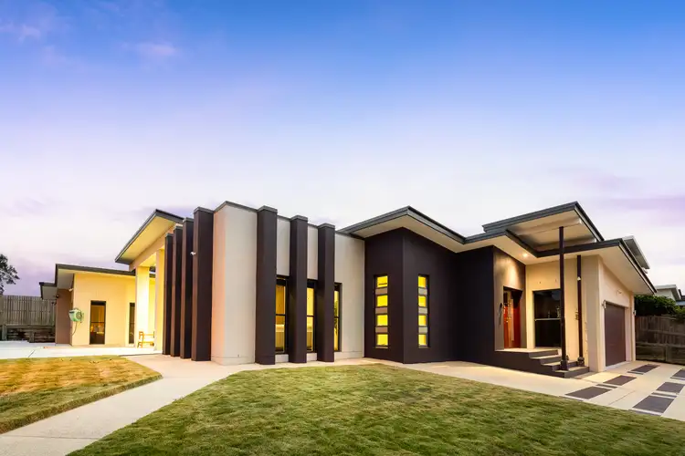 Second view of Homely house listing, 2 Aster Place, Calamvale QLD 4116