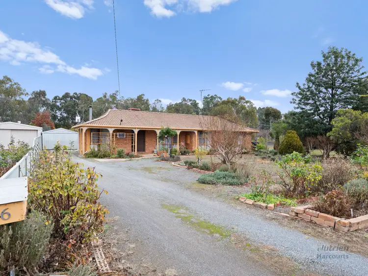 6 Hurt Street, Violet Town VIC 3669