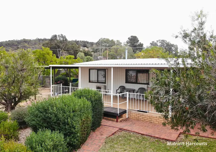 4 George Street, Kellerberrin WA 6410