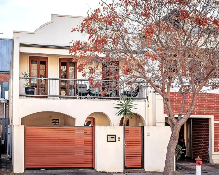 8 Finniss Street