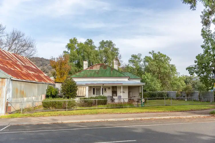 6895 Great Alpine Road, Swifts Creek VIC 3896