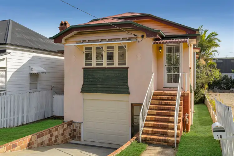 18 Wooloowin Avenue, Wooloowin QLD 4030