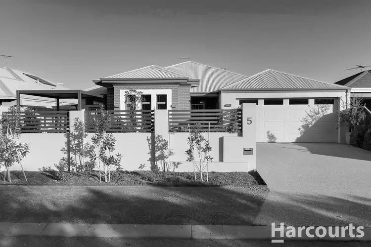 5 Decora Way, Halls Head WA 6210