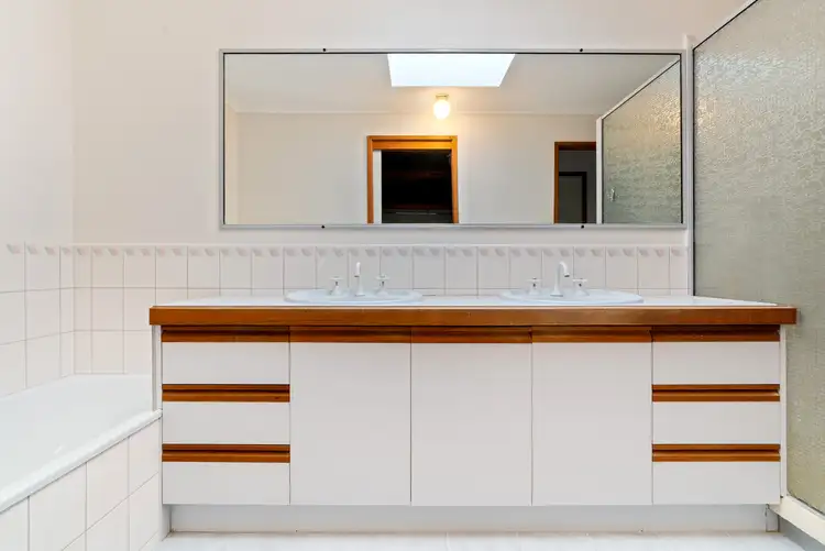 Sixth view of Homely house listing, 2/16 Arthur Street, Hastings VIC 3915