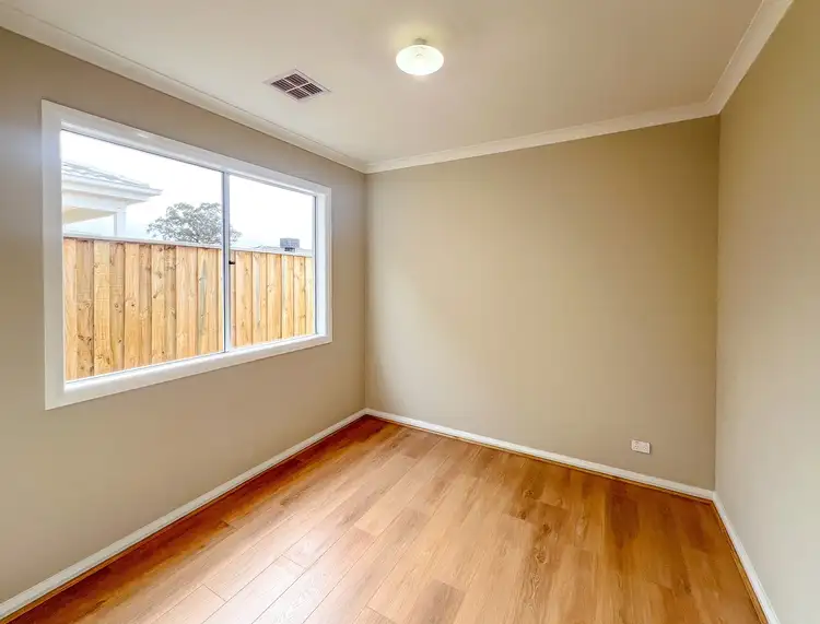 Fifth view of Homely house listing, 10 Bayview Circuit, Mernda VIC 3754