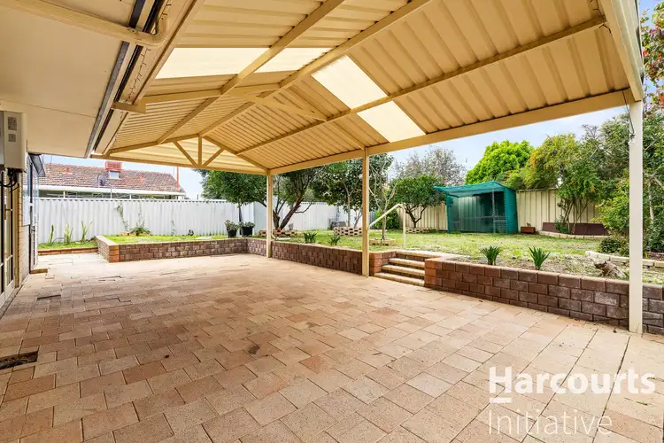 10 Shortland Way, Girrawheen WA 6064