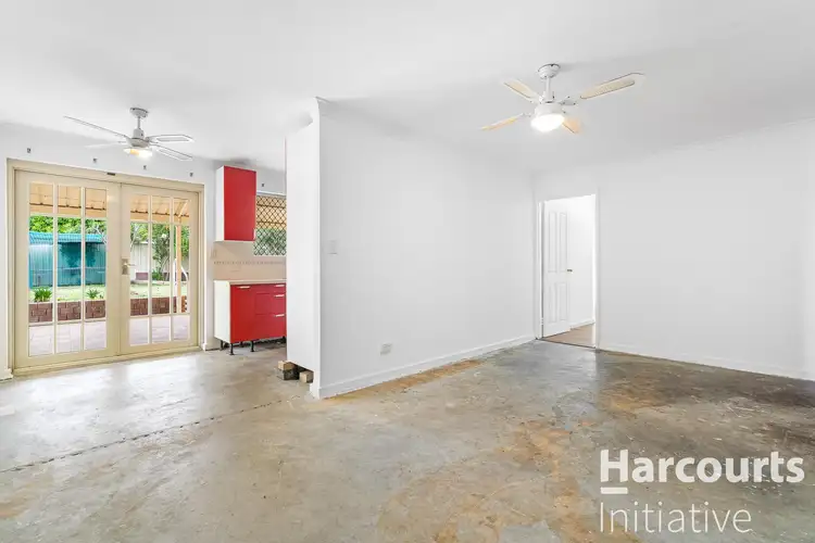 Fifth view of Homely house listing, 10 Shortland Way, Girrawheen WA 6064