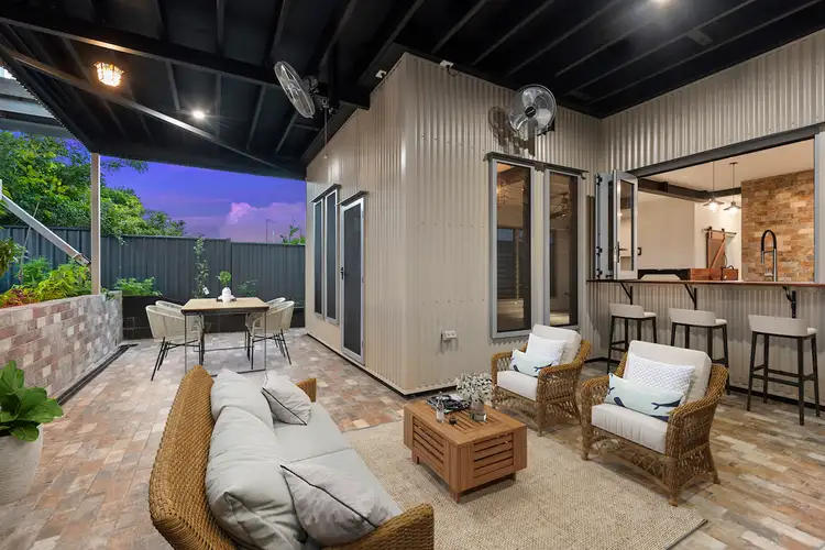 35 Mossgrove Street, Woolloongabba QLD 4102