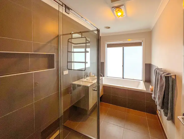 Fifth view of Homely house listing, 10 Berrima Crescent, Wollert VIC 3750