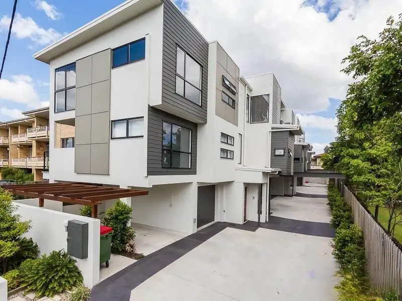 Main view of Homely apartment listing, 10/146 Cavendish Road, Coorparoo QLD 4151