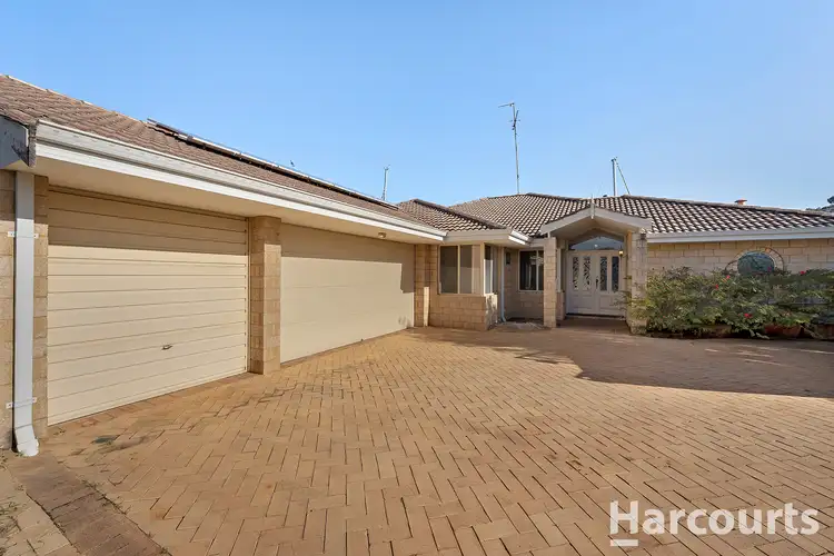 Second view of Homely house listing, 5 Quayside Close, Halls Head WA 6210