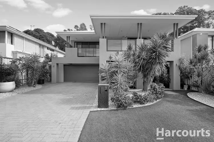 9 Hillside Fairway