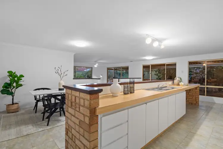 Fifth view of Homely house listing, 19 Donavon Rise, Murdoch WA 6150