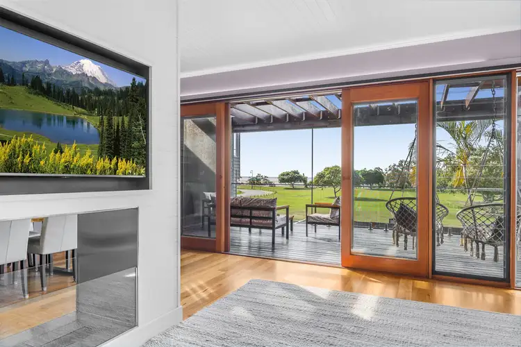 85 O'Quinn Street, Nudgee Beach QLD 4014