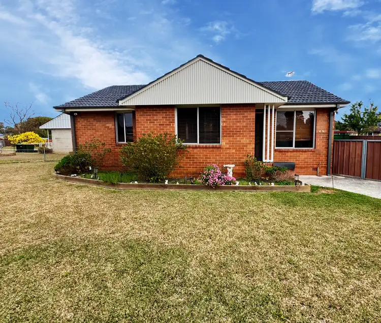 Main view of Homely house listing, 28 Tahiti Avenue, Lethbridge Park NSW 2770