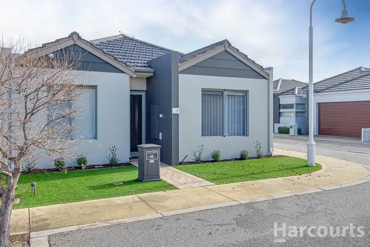 8 Nashville Loop, Currambine WA 6028