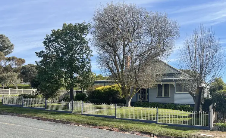 64 Alma Street, St Arnaud VIC 3478
