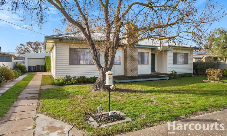 28 Alexander Avenue, Horsham VIC 3400