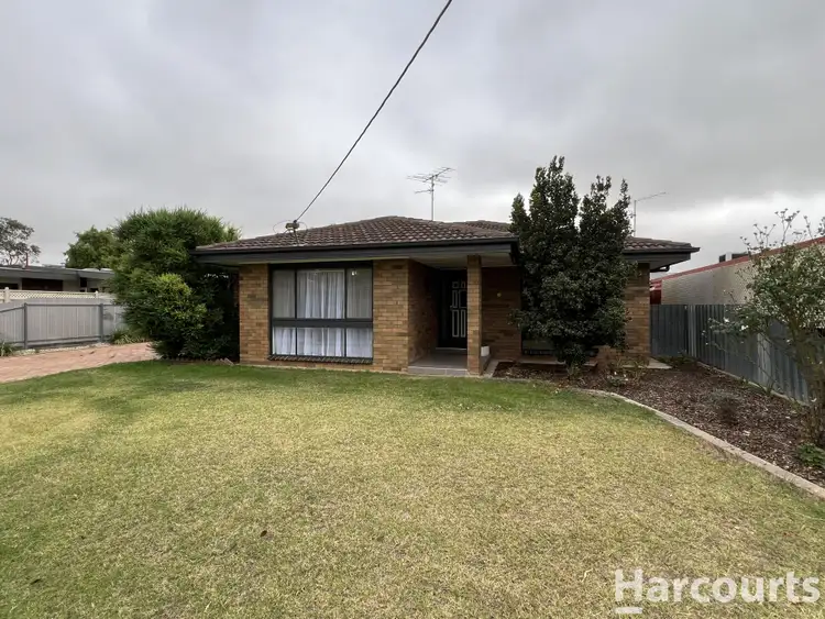 16 Lawrence Street, Horsham VIC 3400