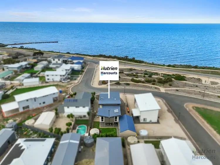 14 Clan Ranald Avenue