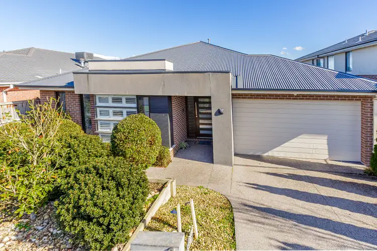 9 Shanahans Drive, Cranbourne North VIC 3977