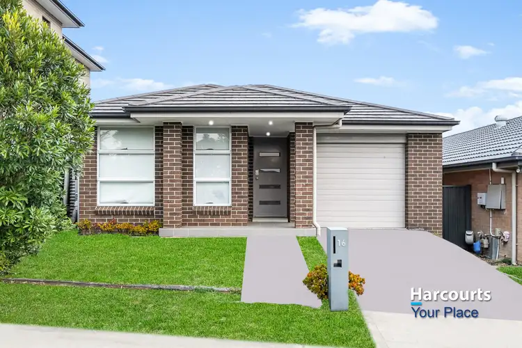 16 Flagship Ridge, Jordan Springs NSW 2747
