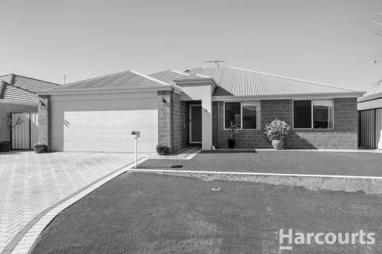 4 Kiawah Link, Meadow Springs WA 6210