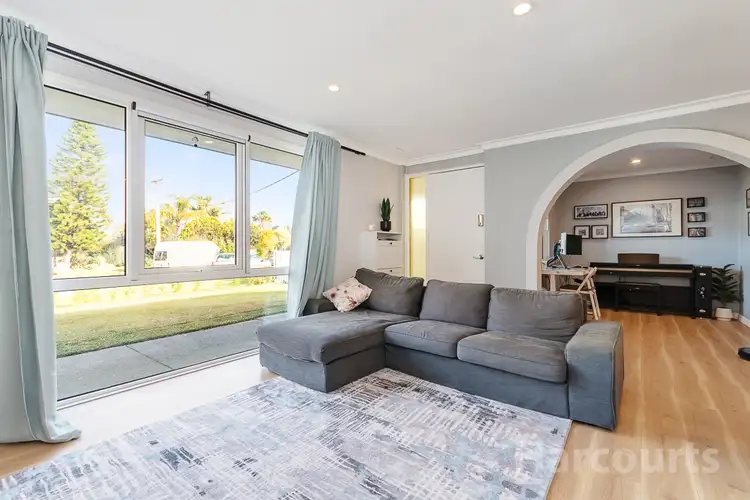 Fifth view of Homely house listing, 10 Aubrey Court, Wanneroo WA 6065