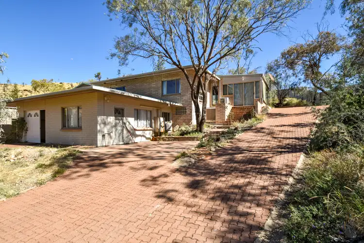37 Grant Road, Larapinta NT 875