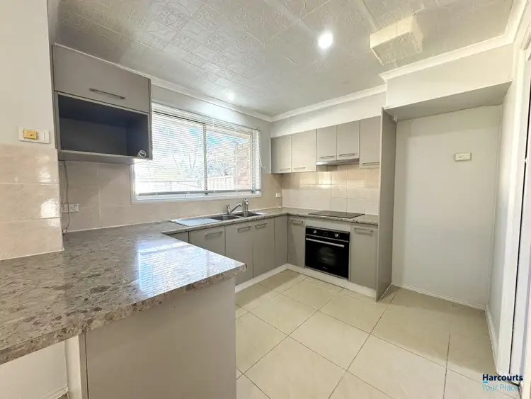 11/2 Bayton Street, Oxley Park NSW 2760