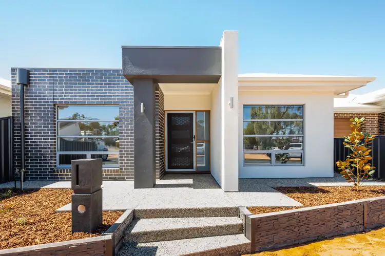 137 &139 Cowra Street, Renmark SA 5341