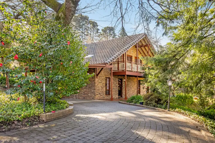 5 Peake Avenue, Stirling SA 5152