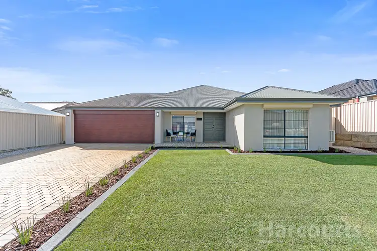 3 Liriope Parkway, Sinagra WA 6065