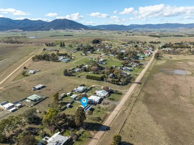 21 Foster Street, Benambra VIC 3900
