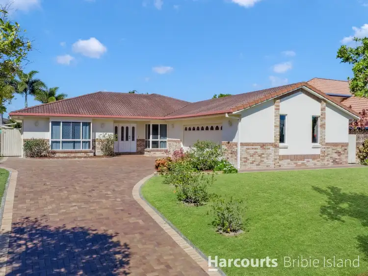 126 Voyagers Dr, Banksia Beach QLD 4507