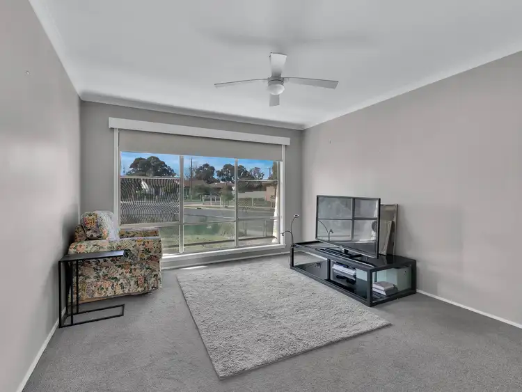 Fifth view of Homely house listing, 1 Hallett Crescent, Wangaratta VIC 3677