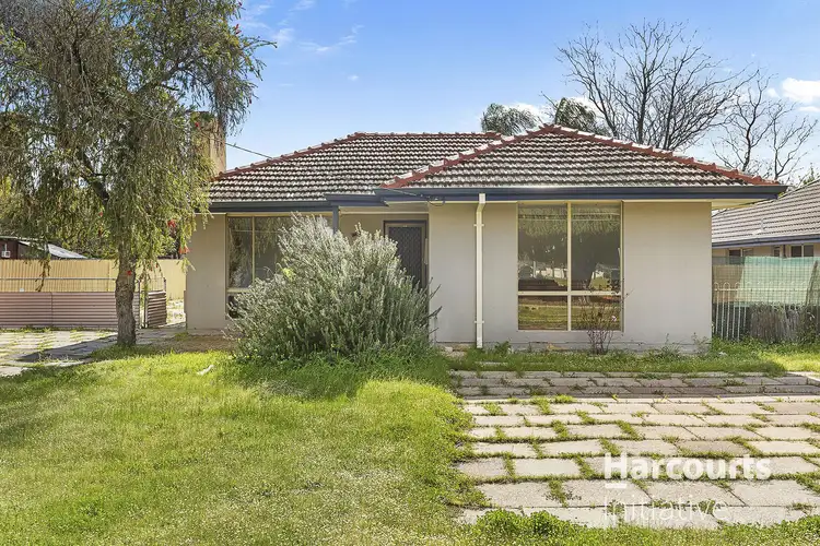 11 Garvey Street, Cloverdale WA 6105