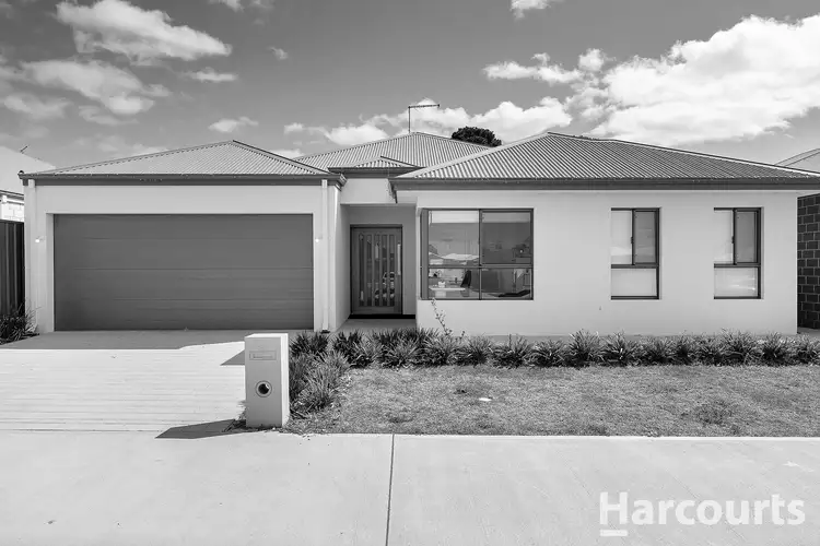 17 Koolbardi Street, Halls Head WA 6210