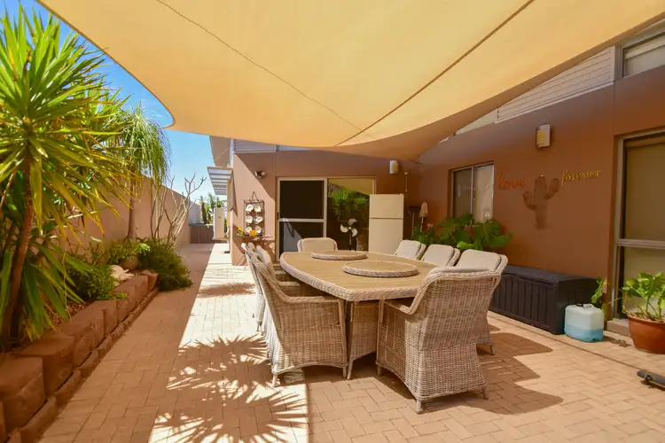 2/32 Larapinta Drive, Araluen NT 870