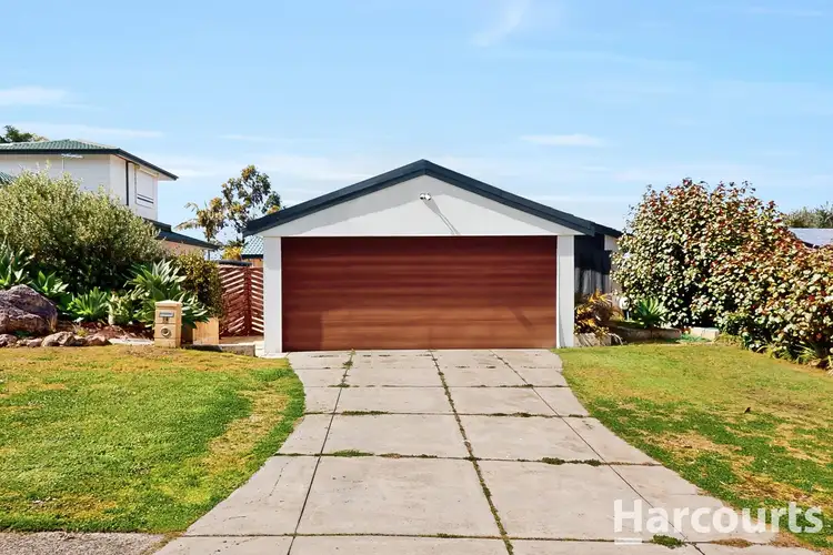 16 Lakeview Drive, Edgewater WA 6027